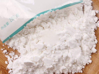 小苏打怎么收缩毛孔，4大方法轻松缩毛孔  小苏打 收缩毛孔 美白祛黄 第2张