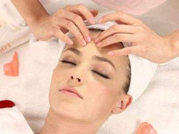 黛兰娜毛孔洗澡有效吗  黛兰娜 美白祛黄 第4张