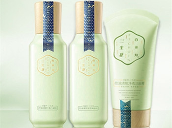 补水控油收缩毛孔护肤套装推荐  收缩毛孔 美白祛黄 第2张