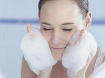 女生油性皮肤怎么根治，五步帮你根治