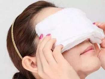 脸上毛孔粗大，简单有效收缩毛孔的方法