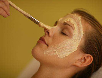 脸上毛孔粗大，简单有效收缩毛孔的方法  毛孔粗大 美白祛黄 第5张