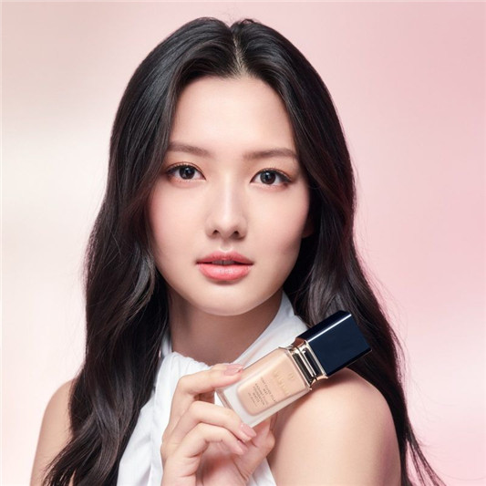 肌肤之钥钻光柔雾修护粉底液登场，一抹一扫打造柔雾光感陶瓷肌  cle de peau beaute 肌肤之钥 底妆 遮瑕 第2张