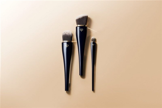 肌肤之钥钻光柔雾修护粉底液登场，一抹一扫打造柔雾光感陶瓷肌  cle de peau beaute 肌肤之钥 底妆 遮瑕 第5张