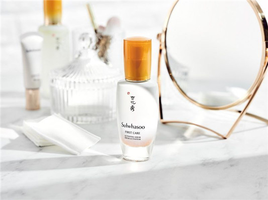 把握洁面后黄金60秒，立刻涂上雪花秀升华版润燥再生精华  sulwhasoo 雪花秀 精华 抗衰老 第2张