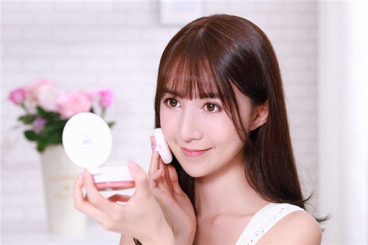 日系持久贴服水润妆容4步曲，4步打造日系持久贴服水润妆容  curel 日本药妆 敏感肌 保湿 第3张