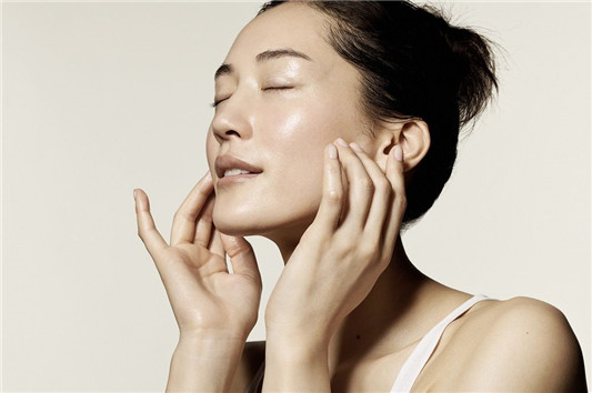 SK-II神仙水4大正确用法，用对了双倍提升护肤效果  SK-II 神仙水 保湿 精华 第2张