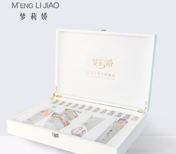 梦莉娇化妆品有激素吗，适合年龄段	