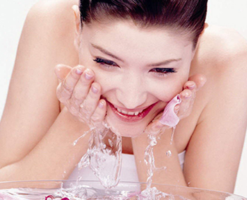 脸脱皮怎么办快速恢复方法推荐  脱皮 怎么办 方法 美白祛黄 第2张