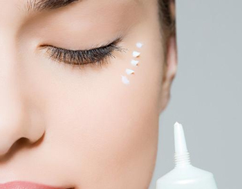 眼霜过敏有什么症状，教你正确识别眼霜过敏