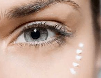 眼霜过敏有什么症状，教你正确识别眼霜过敏  眼霜 过敏 美白祛黄 第3张