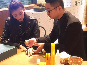 关晓彤护肤秘籍,教你如何拴住男神鹿晗 关晓彤 护肤 美白祛黄 第1张 关晓彤护肤秘籍,教你如何拴住男神鹿晗 关晓彤 护肤 美白祛黄 第1张