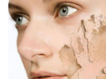 画完妆脸起皮怎么补救，根据原因及时补救  画完妆脸起皮怎么补救 美白祛黄 第2张