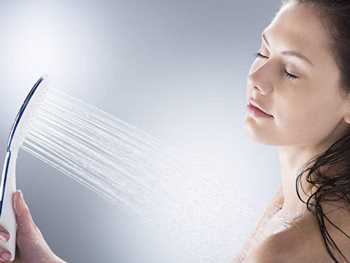 冬天敷面膜太冷怎么办,教你冬天正确敷面膜 面膜 冬天 美白祛黄 第4张 冬天敷面膜太冷怎么办,教你冬天正确敷面膜 面膜 冬天 美白祛黄 第4张