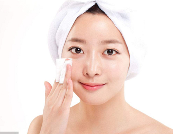 爽肤水与保湿水的区别，补水产品要区别  爽肤水 保湿水 美白祛黄 第3张