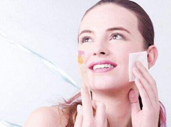 油性肌肤和混合性肌肤的区别，分析两点