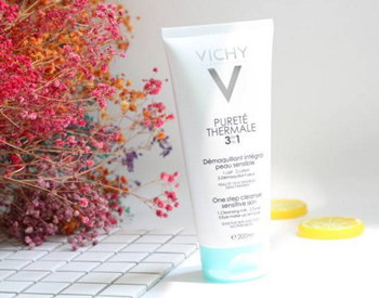 干性皮肤用什么卸妆好,几种卸妆类型推荐 干性皮肤 卸妆 美白祛黄 第3张 干性皮肤用什么卸妆好,几种卸妆类型推荐 干性皮肤 卸妆 美白祛黄 第3张