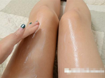 女人胳膊上腿上鸡皮肤怎么办