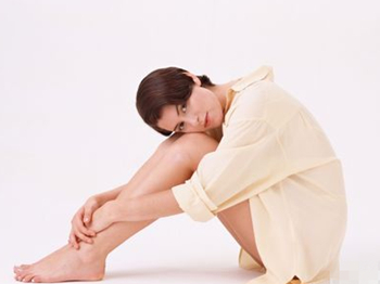 女人胳膊上腿上鸡皮肤怎么办  去除鸡皮肤 美白祛黄 第3张