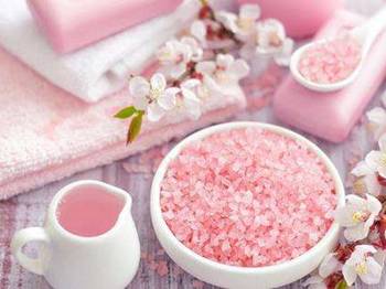 浴盐去鸡皮肤哪个牌子，怎么用