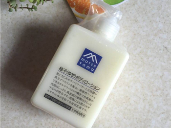 日本去鸡皮肤的身体乳top5  去鸡皮肤产品 美白祛黄 第4张