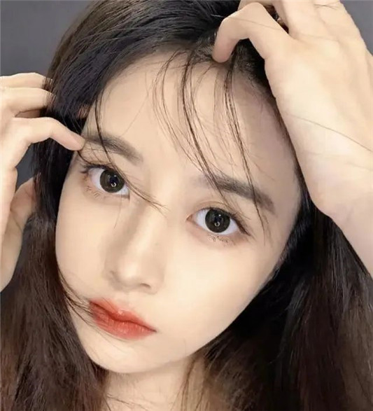 这个屈臣氏的本质是有效的，用后皮肤变白了