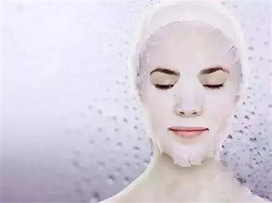 让皮肤变白的5个小窍门,白几个色号没问题 美白 技巧 第3张 让皮肤变白的5个小窍门,白几个色号没问题 美白 技巧 第3张