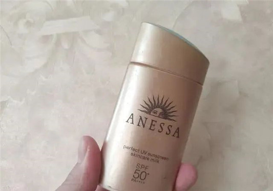 五款大名鼎鼎的防晒霜，紫外线完全不是问题  防晒 防晒霜 第3张