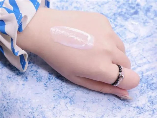 12款超火防晒真人测评，第10个是个坑  防晒 美白 第9张