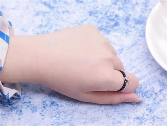 12款超火防晒真人测评，第10个是个坑  防晒 美白 第10张