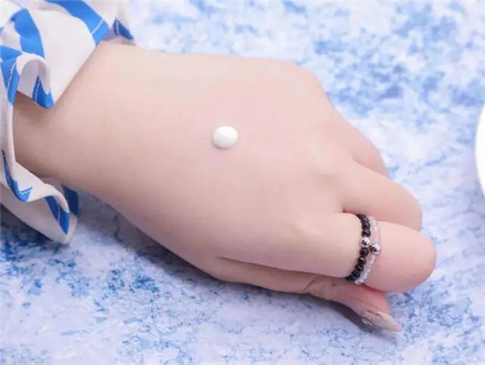 12款超火防晒真人测评，第10个是个坑  防晒 美白 第13张