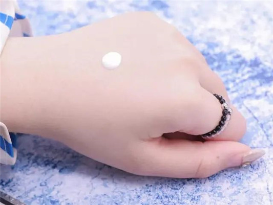 12款超火防晒真人测评，第10个是个坑  防晒 美白 第23张