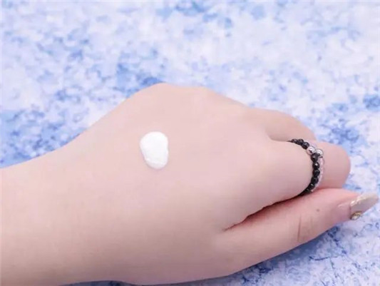 12款超火防晒真人测评，第10个是个坑  防晒 美白 第28张