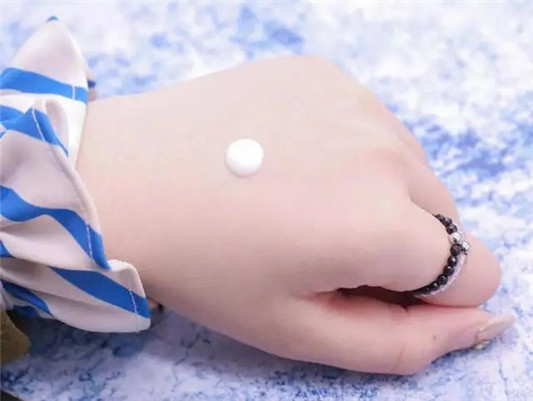 12款超火防晒真人测评，第10个是个坑  防晒 美白 第38张