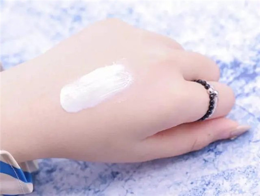 12款超火防晒真人测评，第10个是个坑  防晒 美白 第54张