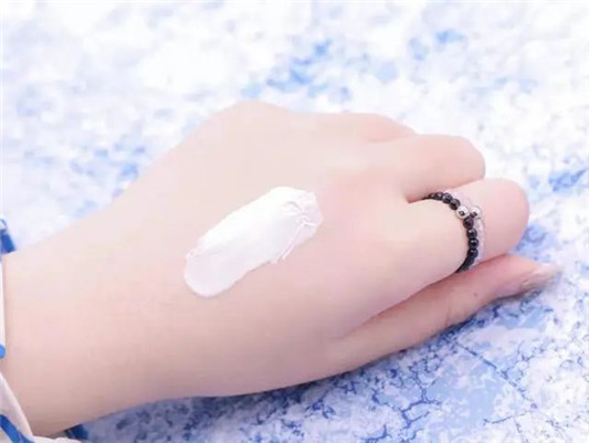 12款超火防晒真人测评，第10个是个坑  防晒 美白 第59张