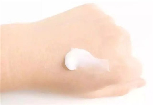 年度十佳面霜来了，这次针对肤质共选了12款  面霜 第9张