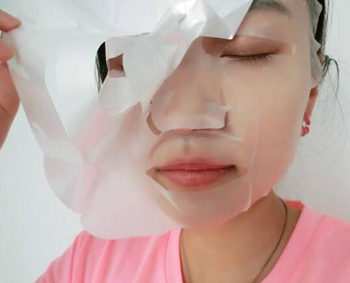 为什么贴面膜脸会刺痛，贴面膜过敏了怎么办  面膜 怎么办 脸上过敏 美白祛黄 第3张