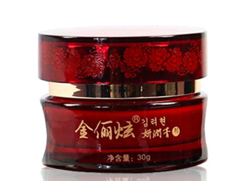 适合40岁女人的眼霜，40岁用哪种眼霜好，  40岁 眼霜 美白祛黄 第4张