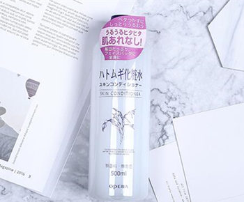 高中女生适合什么护肤品，适合学生的护肤品品牌推荐  高中 女生 护肤品 美白祛黄 第3张