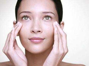 维e擦脸会堵塞毛孔吗，教你如何使用维e  毛孔堵塞 美白祛黄 第3张