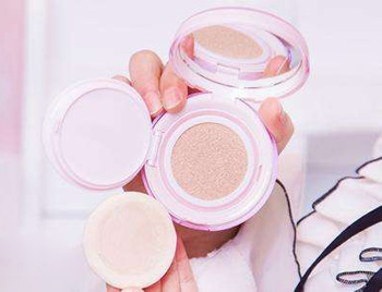 卡姿兰气垫cc霜好用吗，多少钱  卡姿兰 美白祛黄 第2张