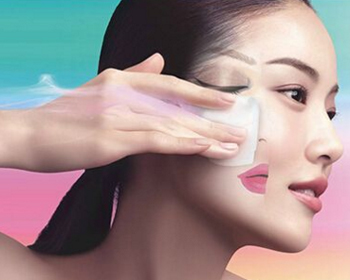 卸妆水跟卸妆乳那个好，教你正确选择