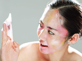 卸妆水跟卸妆乳那个好，教你正确选择  卸妆乳 卸妆水 美白祛黄 第2张