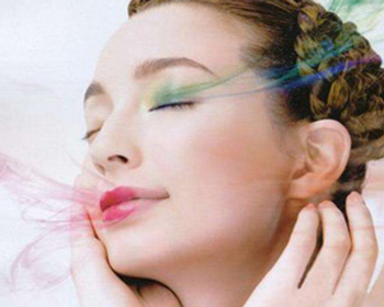 卸妆水跟卸妆乳那个好，教你正确选择  卸妆乳 卸妆水 美白祛黄 第3张