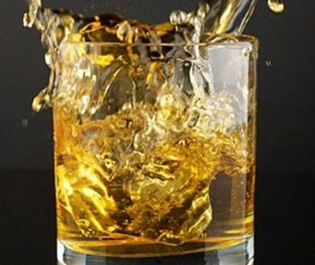 啤酒护肤可靠吗，几个啤酒美容护肤小窍门  啤酒 美白祛黄 第2张