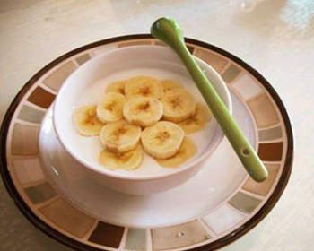 DIY自制酸奶美容护肤小窍门管用吗  酸奶 护肤小窍门 美白祛黄 第2张