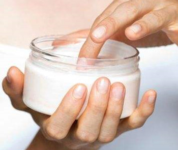 高中生混合型肌肤怎样选择适合自己的护肤品  混合型肌肤护肤品 美白祛黄 第3张