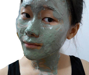 晚上洗脸后要不要擦护肤品，需要用哪些护肤品  晚上洗脸 美白祛黄 第4张