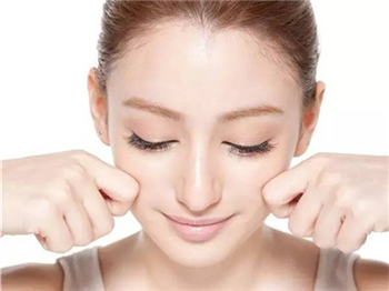 敏感肌肤用什么护肤品可以修复